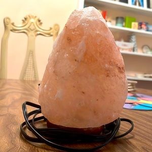 PINK HIMALAYAN SALT LAMP 🌞
